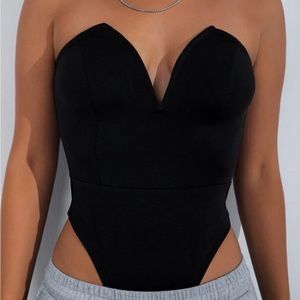 Low V Strapless Bodysuit